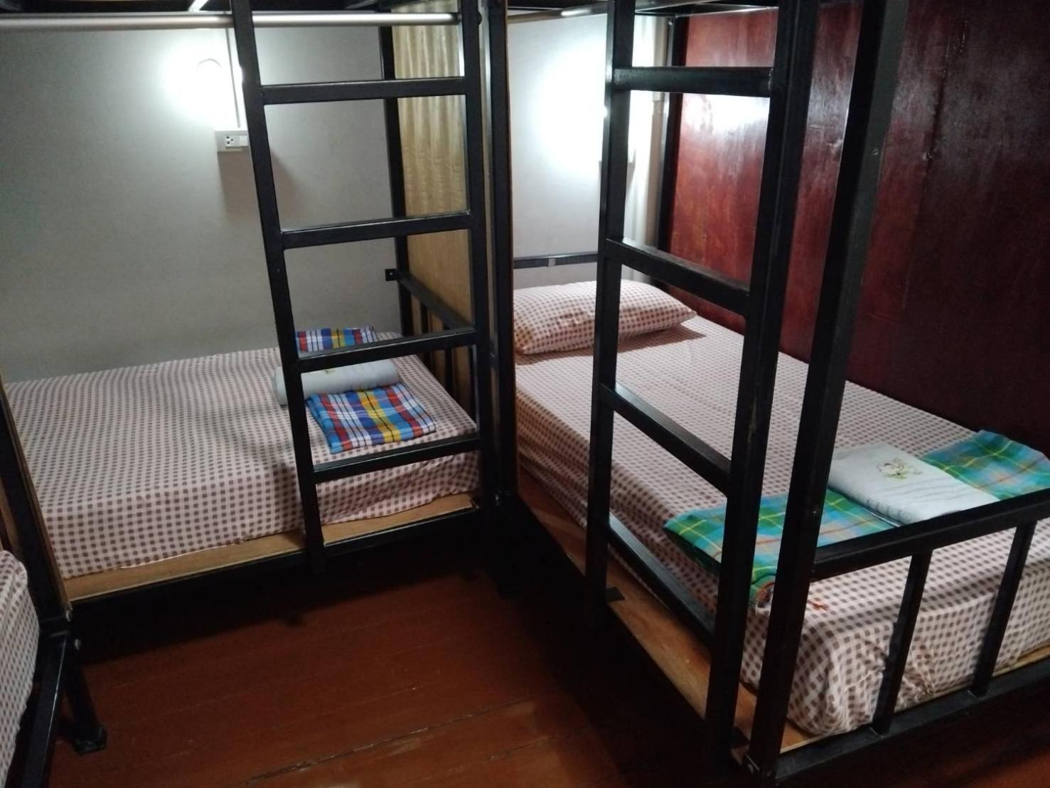 Amazing Khaosan Hostel Bangkok Luaran gambar